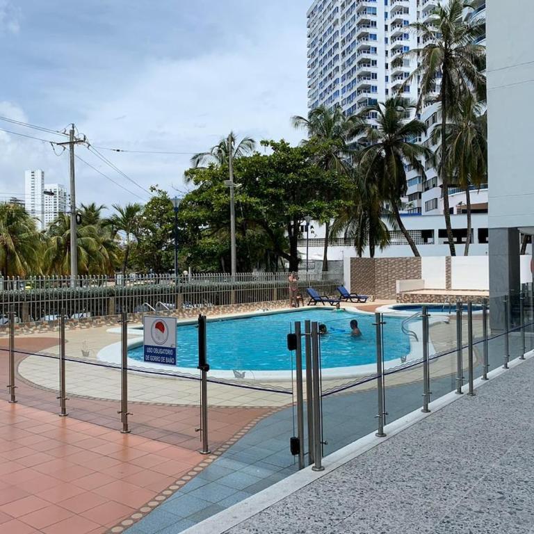 Aparta-estudio con hermosa vista Barrio Laguito - One-Bedroom Apartment - 13