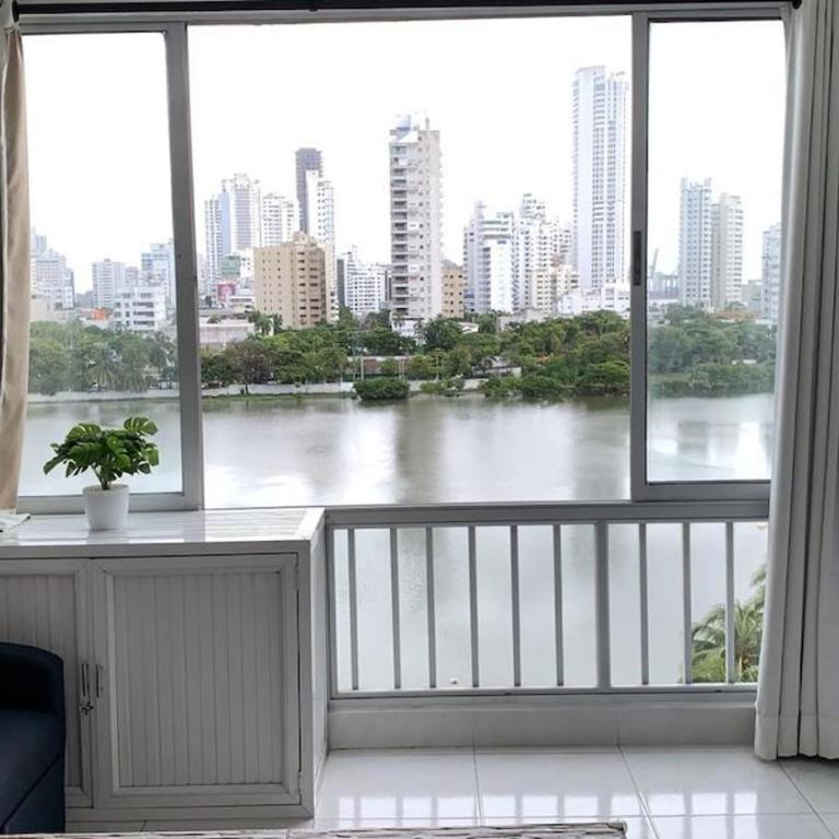 Aparta-estudio con hermosa vista Barrio Laguito - One-Bedroom Apartment - 14