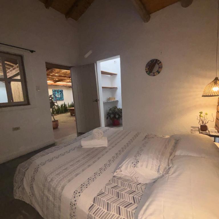 Hostal Casa Tyba - Double Room with Private Bathroom - 3