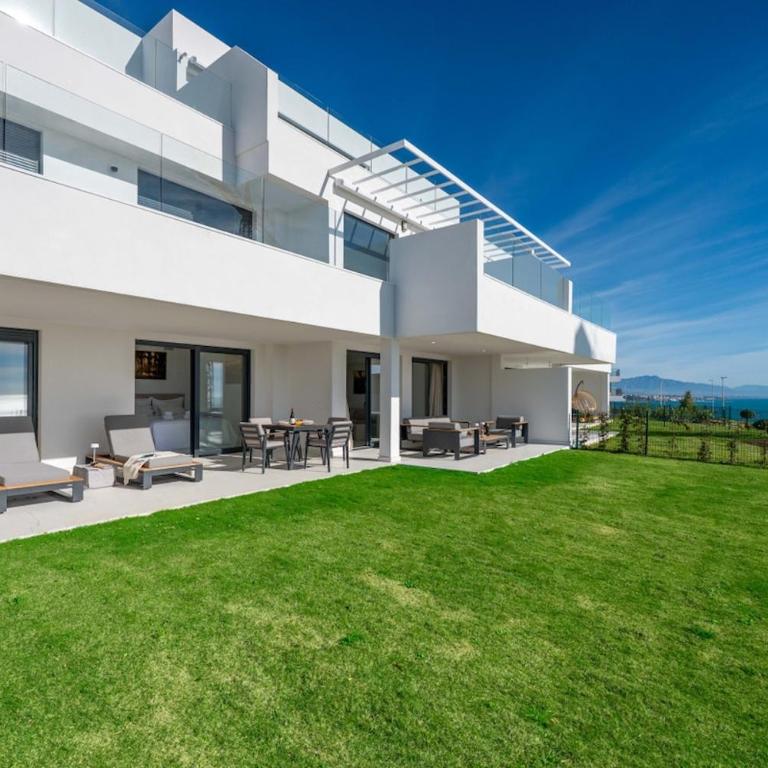 Azata Ground-Floor Gem with Huge Garden and Terrace - Apartamento Deluxe de 2 dormitorios con vistas al mar - 1