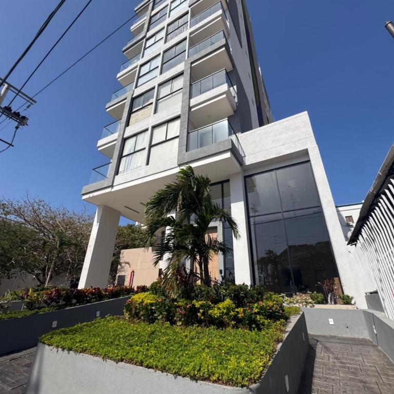 Hermoso apartaestudio de lujo, cerca a la playa - Apartamento de 1 dormitorio - 27
