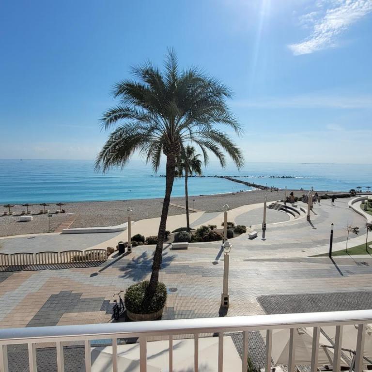 Primera línea de mar - Apartamento de 3 dormitorios con vistas al mar - 1