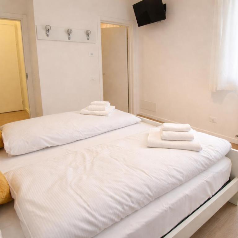 Villa Lucchetta - Tre Camere e Appartamento con parcheggio Interno - Habitación Doble Grande - 5