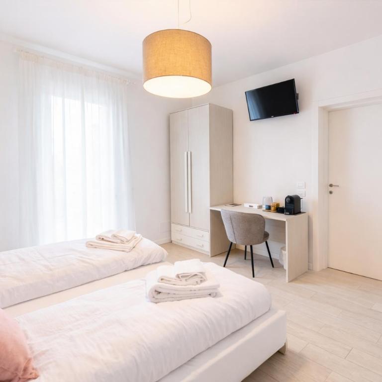 Villa Lucchetta - Tre Camere e Appartamento con parcheggio Interno - Habitación Doble con terraza - 2