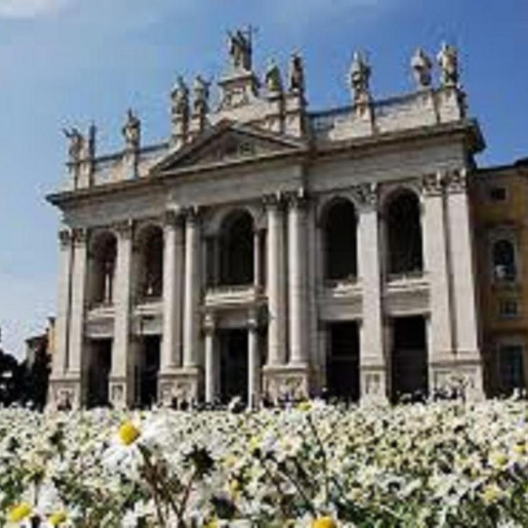 Al Colosseo 8 - Camera Matrimoniale/Doppia con Letti Singoli con Bagno Privato - 10