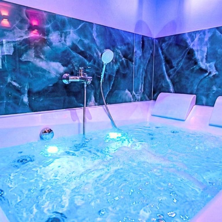 LE 21 - Suite SPA Premium - Jacuzzi Privatif & Vue Rhône - Appartement 1 Chambre - 3