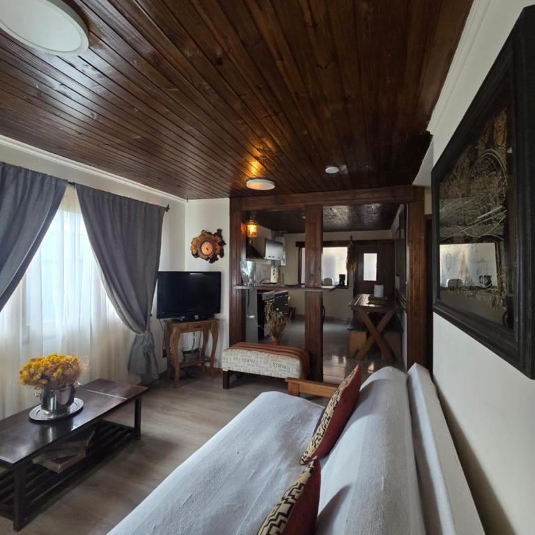 Cálida Cabaña en el Corazón de Ushuaia - Two-Bedroom House - 1