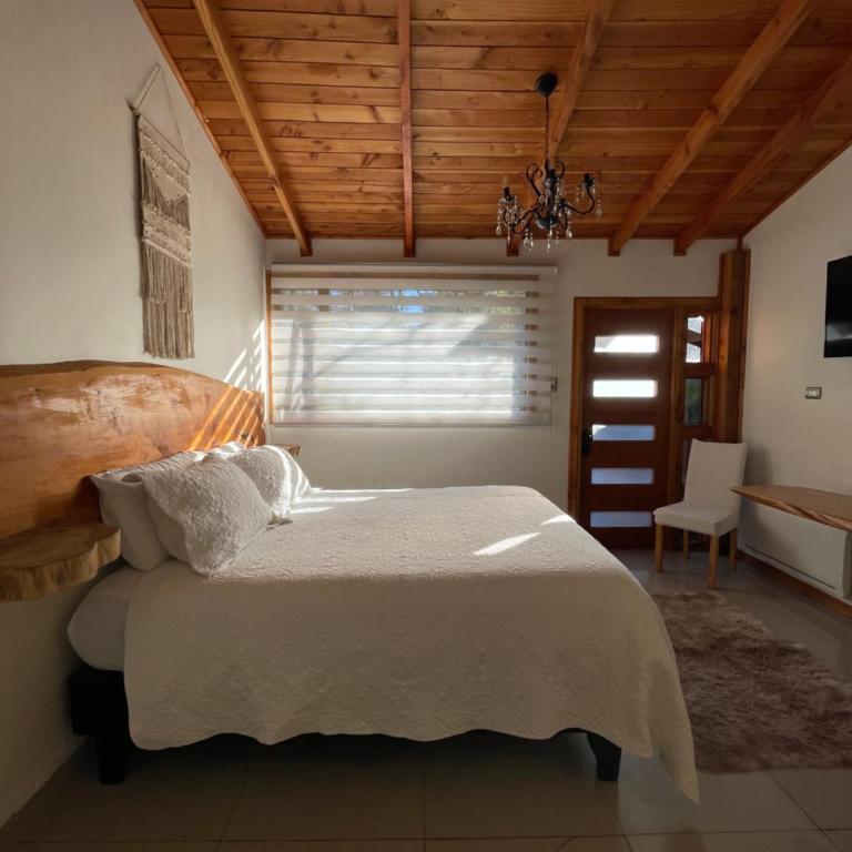 Casa a 6km de Licanray - Seven-Bedroom House - 5