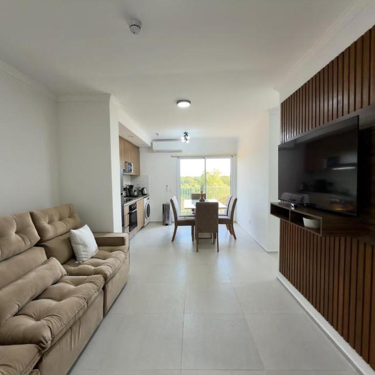 Dpto nuevo con piscina a 5 min del aeropuerto - Two-Bedroom Apartment - 7