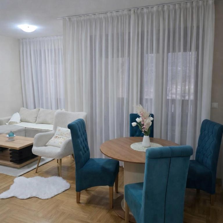 Borov kutak-terasa sa pogledom na borovu sumu - Apartman sa Terasom - 1