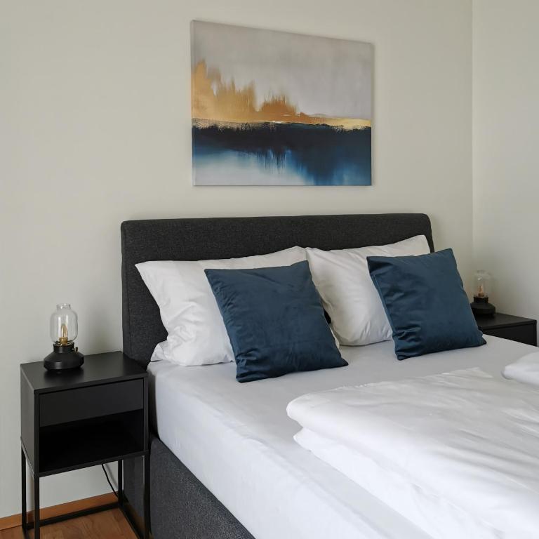 Design Apartment with Balcony - Munich Pasing - One-Bedroom Apartment with Balcony - 11