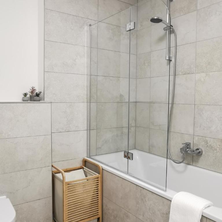 Design Apartment with Balcony - Munich Pasing - One-Bedroom Apartment with Balcony - 6