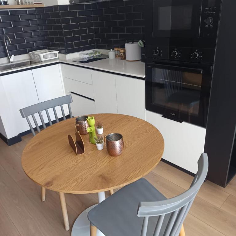 San Eugenio Suits - Two-Bedroom Apartment - 2