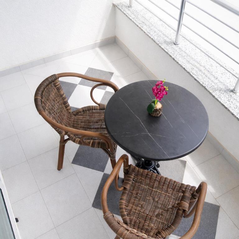 Wendy - Studio with Balcony - 17
