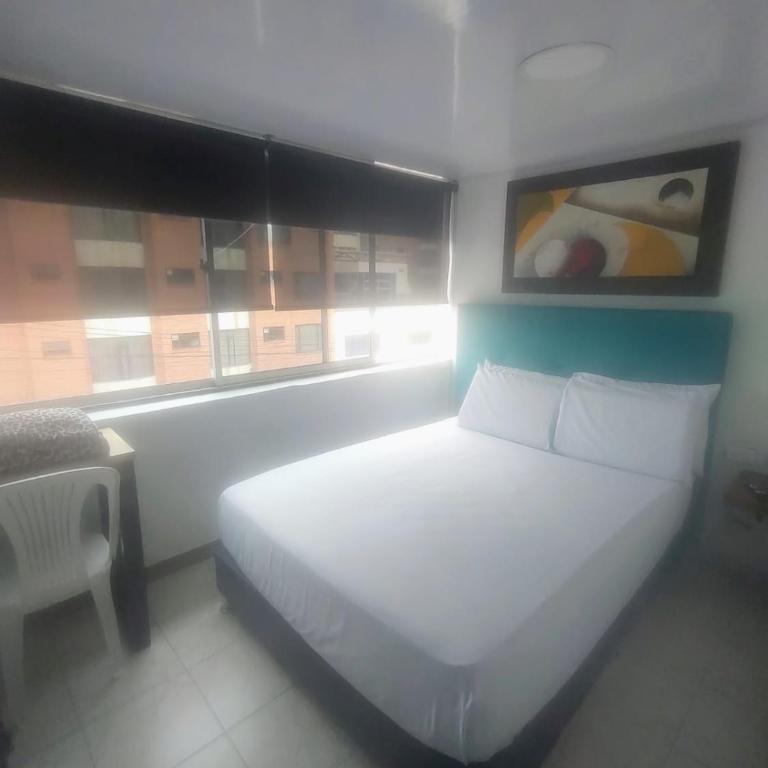Hotel Bogotá la embajada - Habitación Doble con baño privado - 1