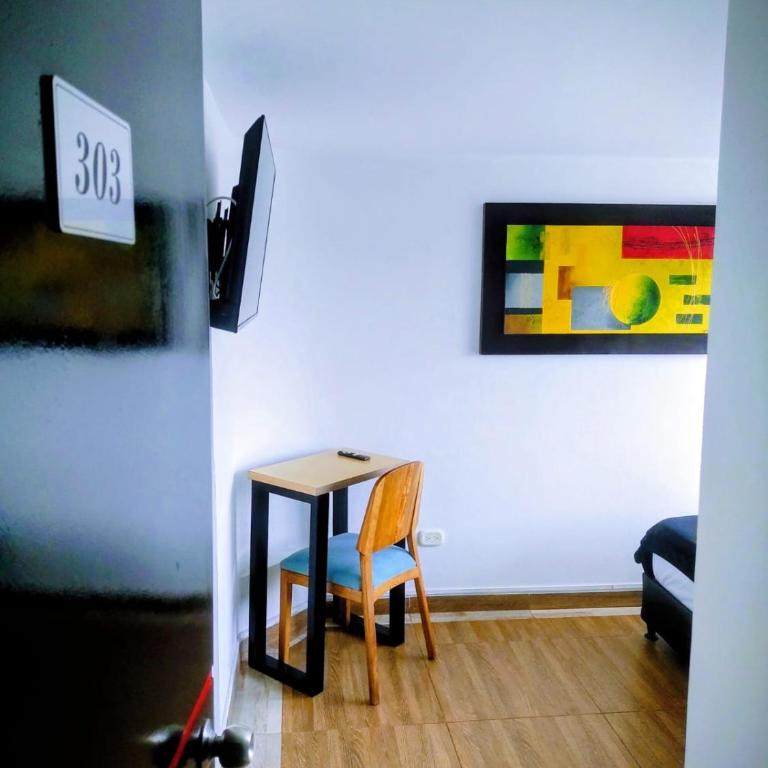 Hotel Bogotá la embajada - Habitación Doble con baño privado - 8