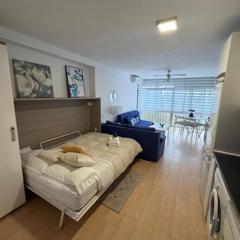 STUDY NEAR MALAGA AND THE BEACH - Apartamento de 1 dormitorio - 2