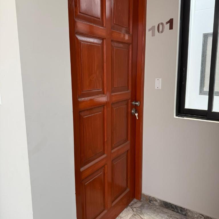 Departamentos Ica de estreno - Three-Bedroom Apartment - 11