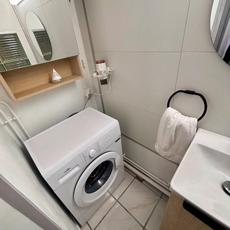 NEW - Appart-Narjiss, Elegance & comfort in REIMS - Studio-Apartment - 6