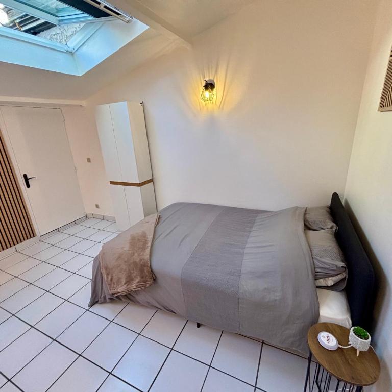 NEW - Appart-Narjiss, Elegance & comfort in REIMS - Studio-Apartment - 8