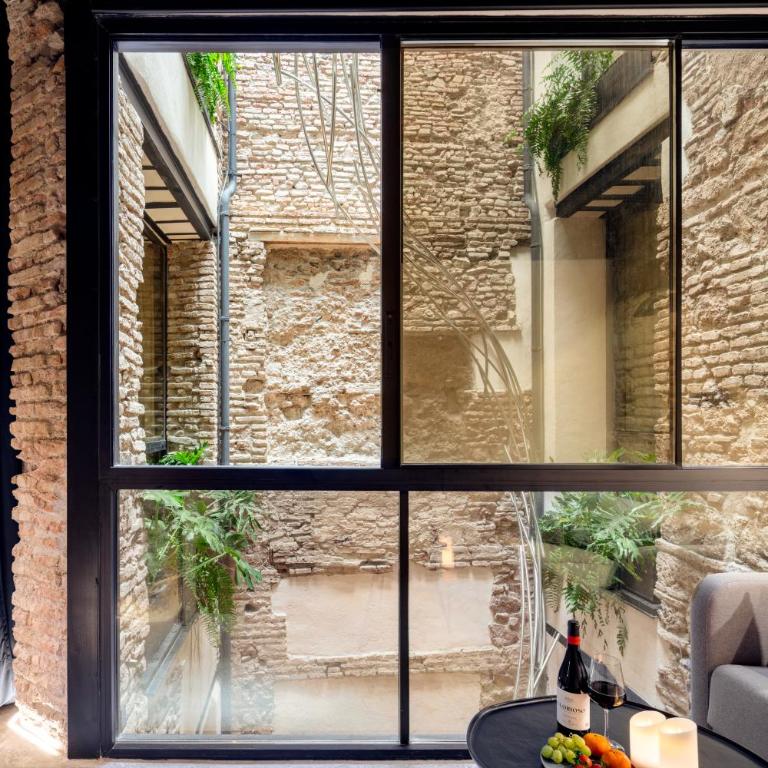 Coeo Despertar Signature Apartments - Superior Art Studio with Patio View - 3