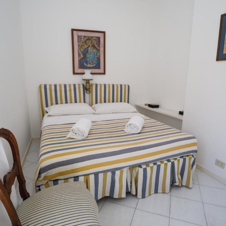 Casa Santa Teresa By CapriRooms - Two-Bedroom Apartment with Terrace and Sea View - 10