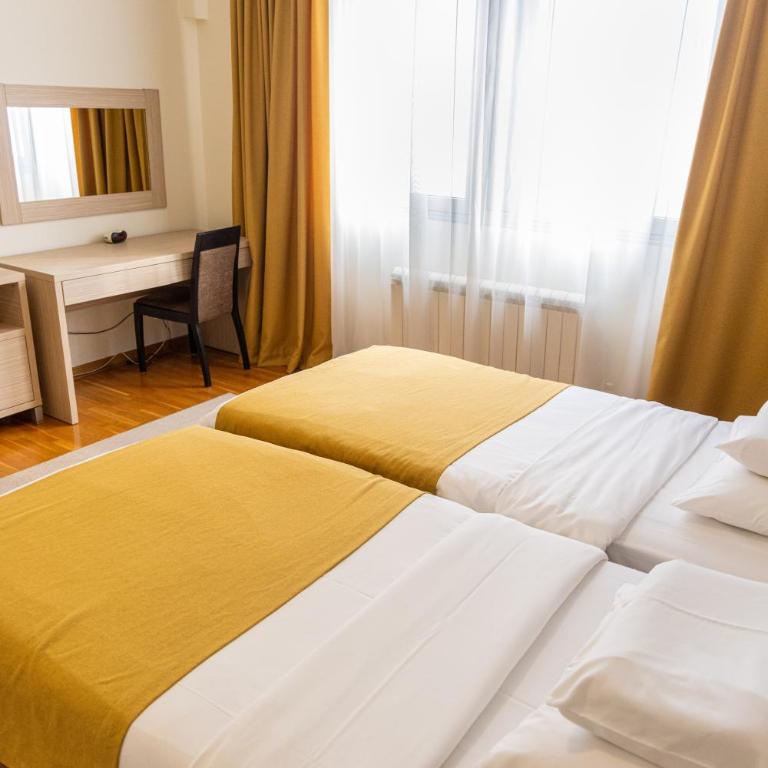 Garni Hotel Nevski - Large Family Suite - 14