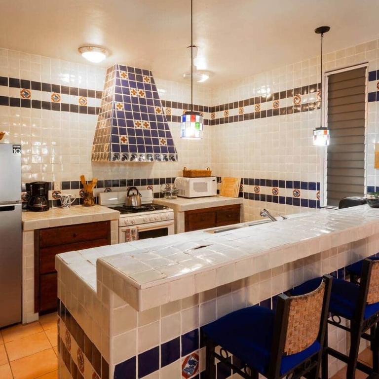 Hidden Gem! Charming 2 Bedroom Vacation Home! - Casa de 2 dormitorios - 24