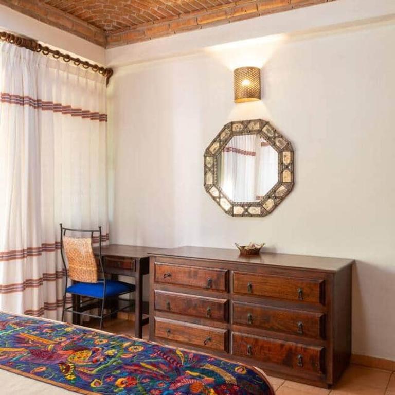 Hidden Gem! Charming 2 Bedroom Vacation Home! - Casa de 2 dormitorios - 32