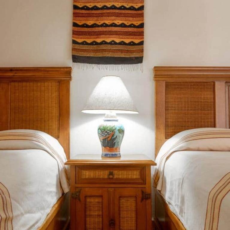 Hidden Gem! Charming 2 Bedroom Vacation Home! - Casa de 2 dormitorios - 36