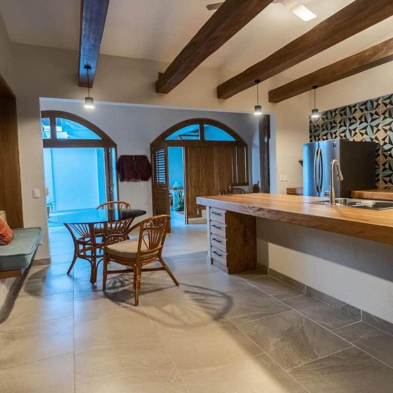 Casa Rita! Relaxing two bedroom getaway! - Casa de 2 dormitorios - 10