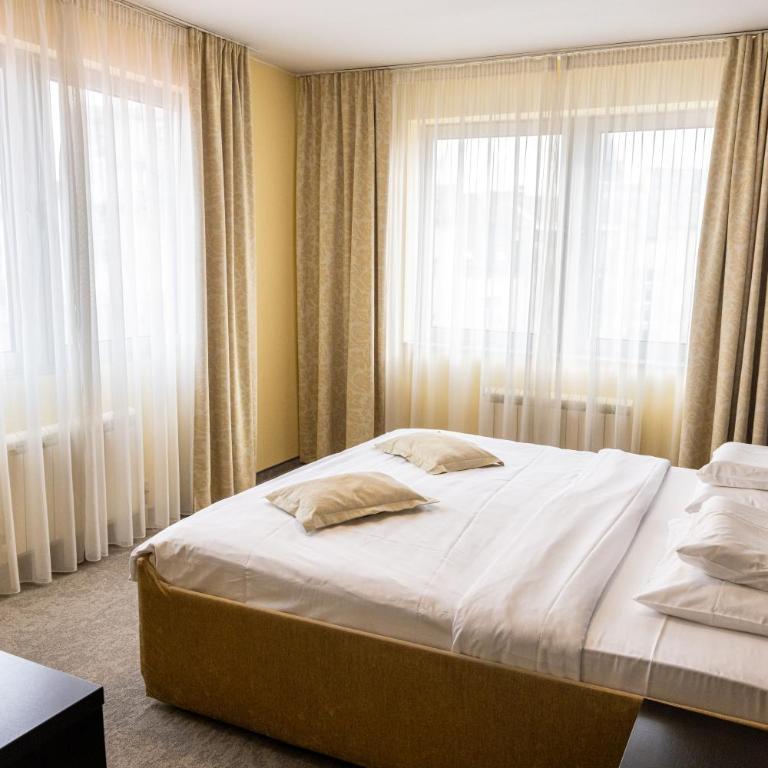 Garni Hotel Nevski - Large Family Suite - 17