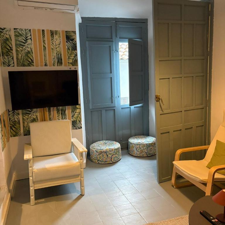 Casa EA - Ruta río Cerezuelo y Balcón de Zabaleta - Parking gratis cerca - Three-Bedroom Apartment - 8