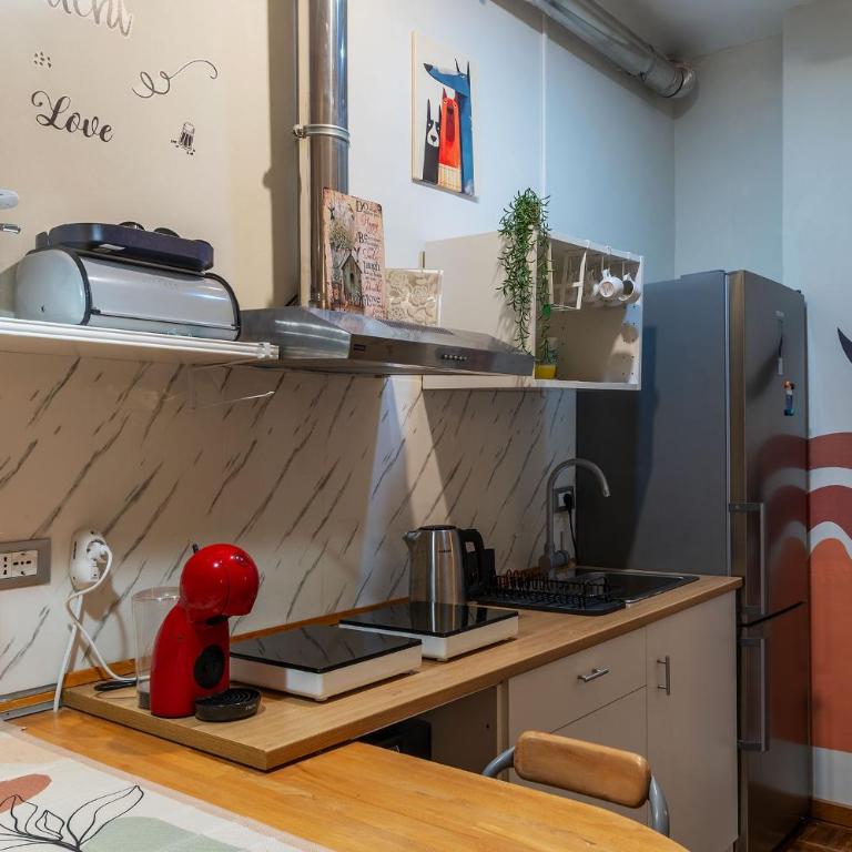 GuestHost - Cozy Apartment Re di Roma Metro Area - Appartamento Deluxe con 2 Camere da Letto - 8