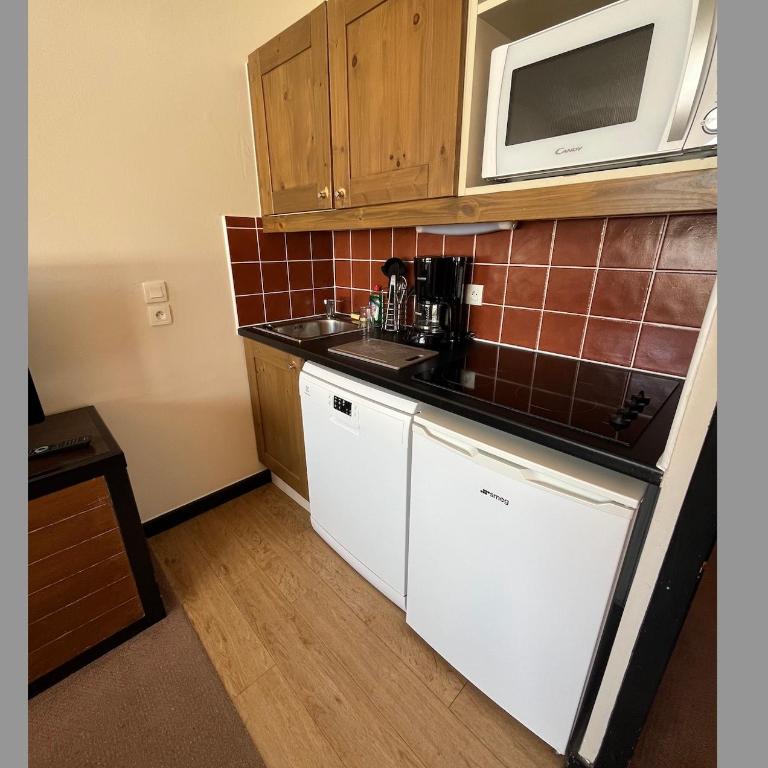 Belle Plagne Le QUARTZ Ski aux pieds - One-Bedroom Apartment - 6