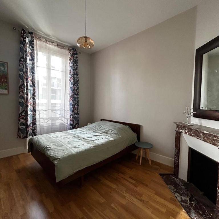 Appartement de charme en plein centre ville avec spacieux garage privé - Appartement 3 Chambres - 16