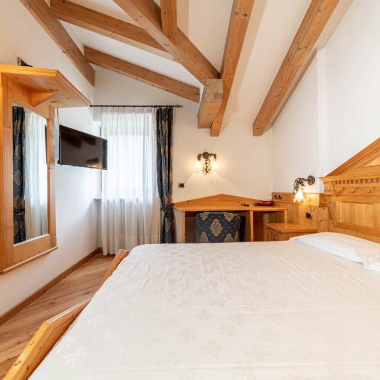 Family Hotel La Perla - Suite Junior - 4