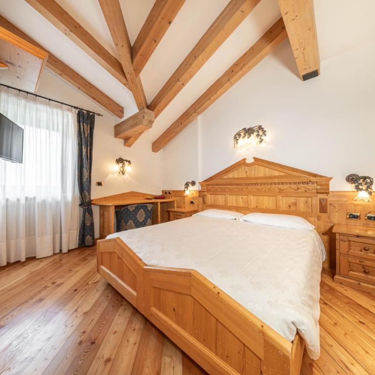 Family Hotel La Perla - Suite Junior - 5