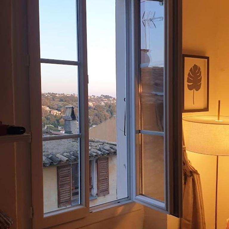 2P Côte d'Azur, Cagnes-sur-Mer, Sea view and calm - Apartamento de 1 dormitorio - 2