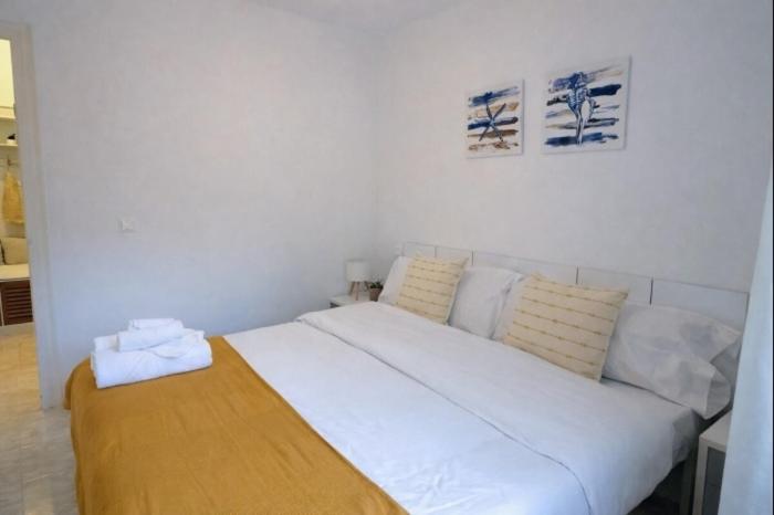 Amplio piso con terraza cerca de la playa - Apartamento de 2 dormitorios - 13