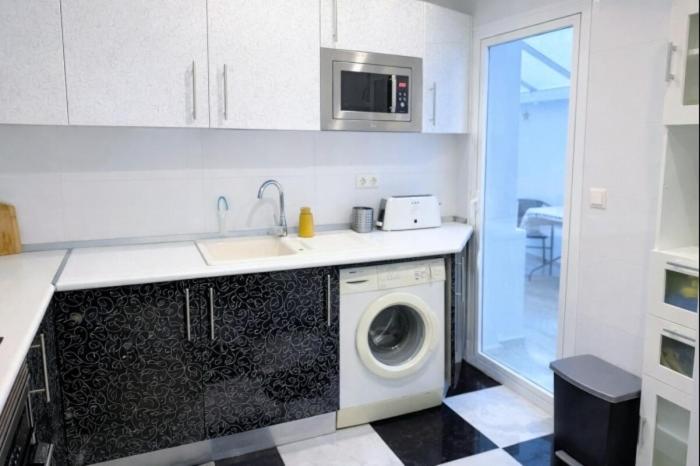 Amplio piso con terraza cerca de la playa - Apartamento de 2 dormitorios - 16