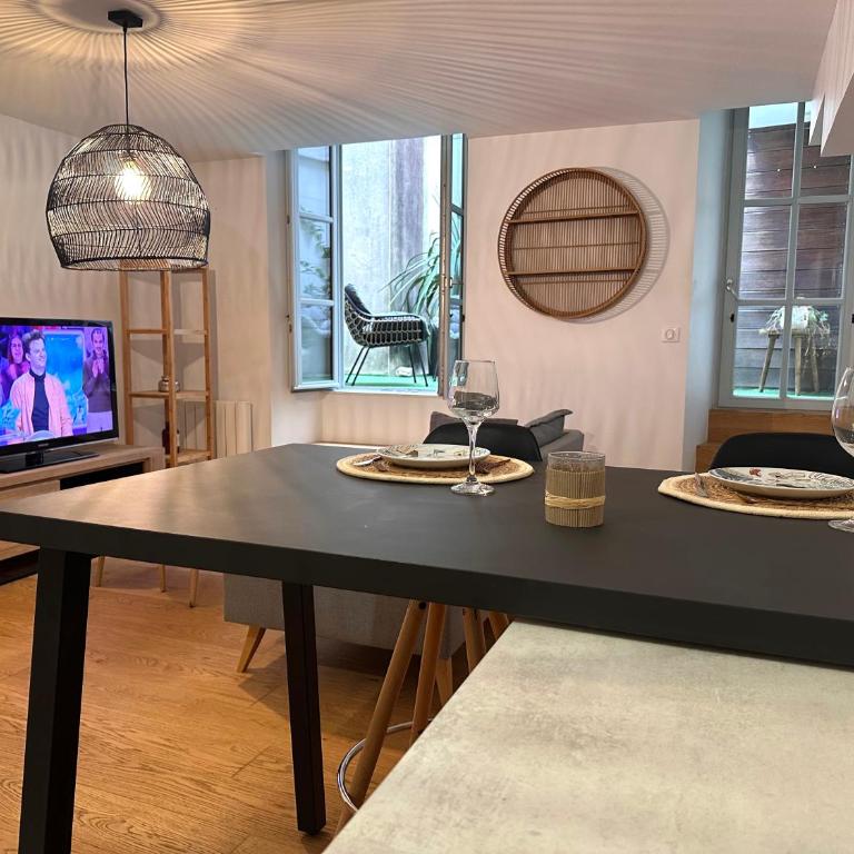 ღ Le Rempart - T2 Cosy patio entre les 2 Tours Wifi - Appartement 1 Chambre - 12