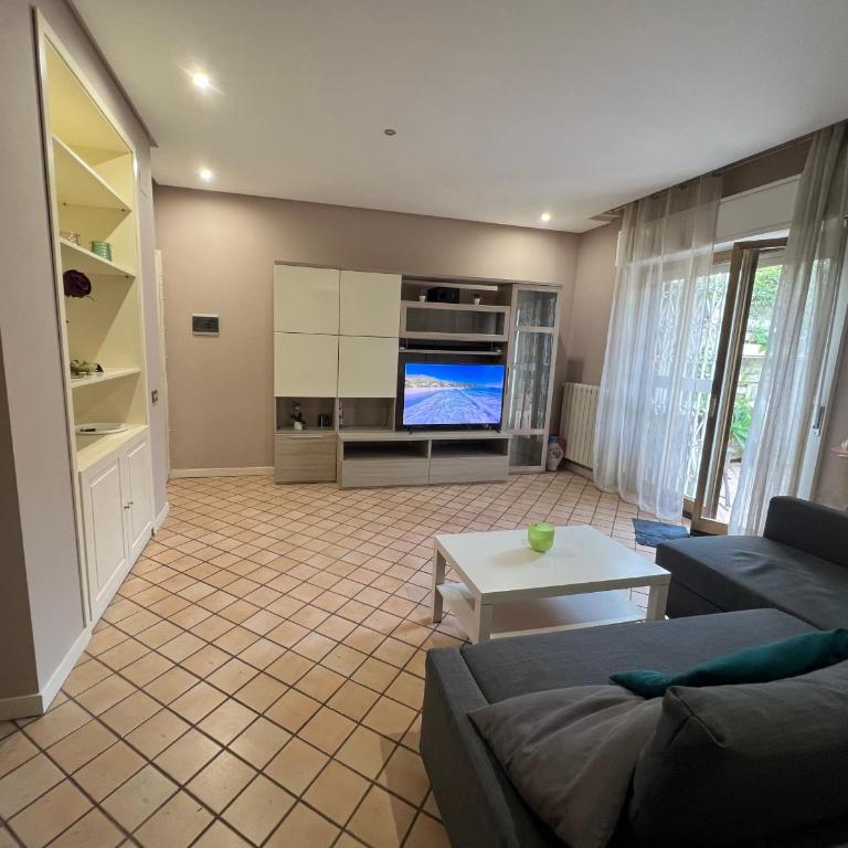 The garden on the sea - One-Bedroom Apartment with Garden - 2