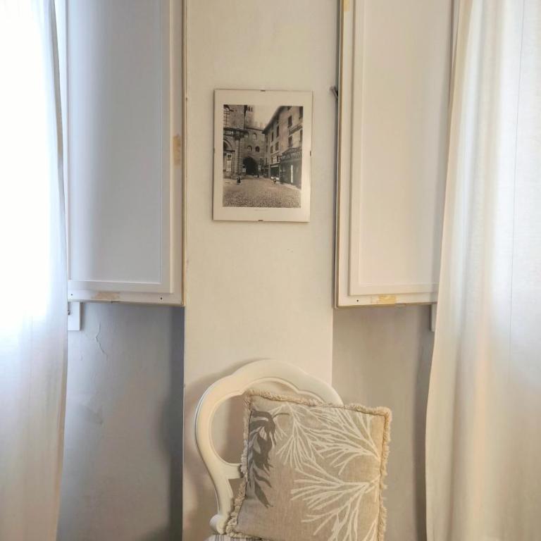 10 minuti dal Centro e dal Sant'Orsola -palazzo storico - Monolocale con Vista Giardino - 8