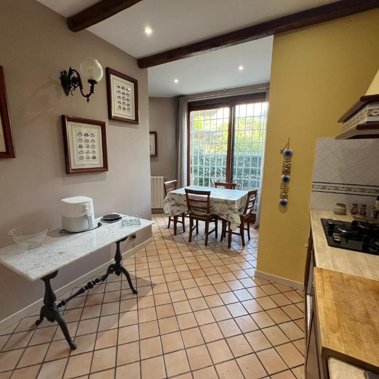 The garden on the sea - One-Bedroom Apartment with Garden - 7