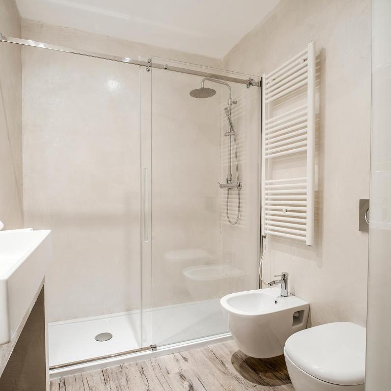 Arena Easy Suites Guesthouse - Camera Tripla Deluxe - 6