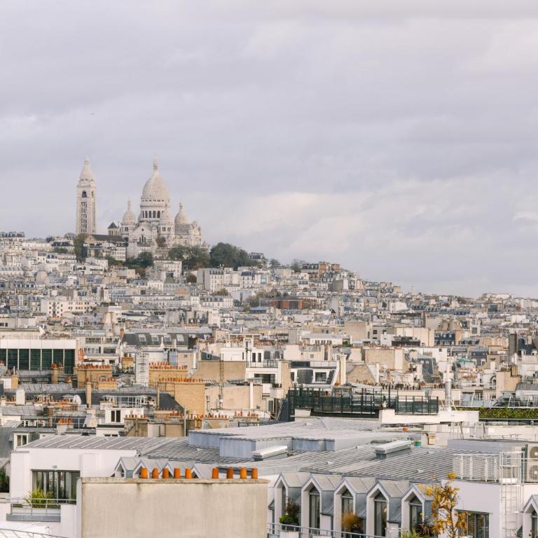 Hôtel Atala Champs Elysees - Couture Suite - Eiffel Tower and Montmartre View - 2