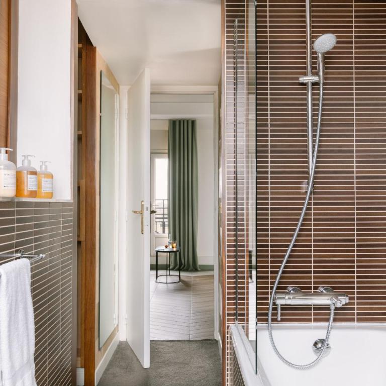 Hôtel Atala Champs Elysees - Couture Suite - Eiffel Tower and Montmartre View - 10