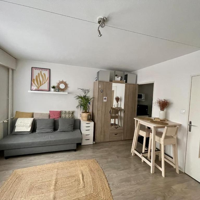 4 personnes, Parking gratuit, Proche centre ville - One-Bedroom Apartment - 4