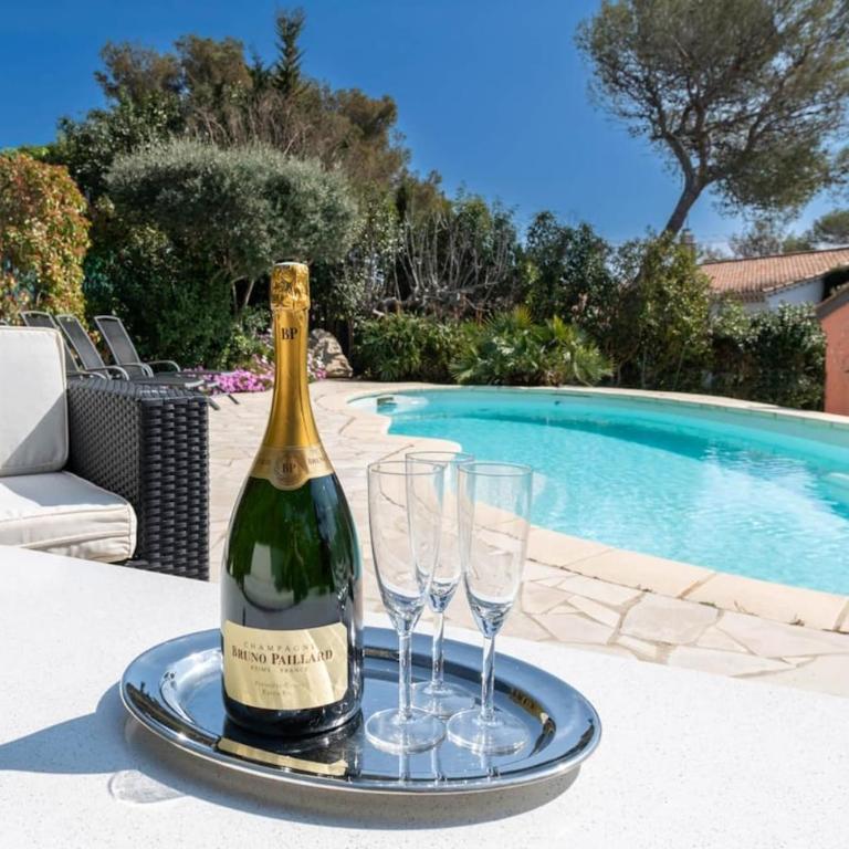 Villa with Pool and barbecue in the city center - Villa - 2